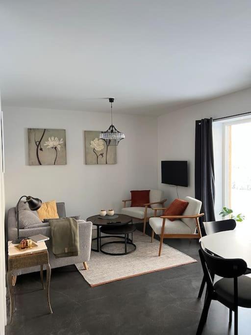 Fint Hus Naera Jaervsoebacken Villa Exteriör bild