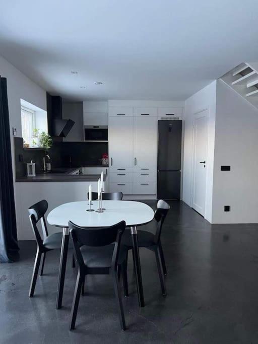 Fint Hus Naera Jaervsoebacken Villa Exteriör bild